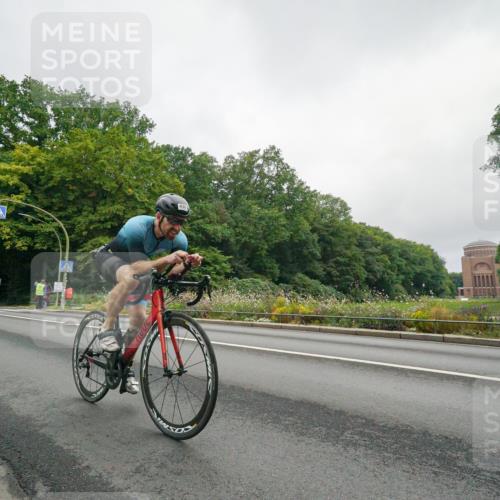 14.09.2025 - Stadtparktriathlon Michael Burmester http://msf.ph/oto/8890302 14.09.2025 09:35:15 Radfahren 398, 400, 430, 445, 494, 506 meine-sportfotos.de