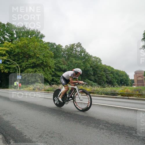 14.09.2025 - Stadtparktriathlon Michael Burmester http://msf.ph/oto/8890323 14.09.2025 09:35:52 Radfahren 392, 406, 460, 462, 478, 487, 505 meine-sportfotos.de