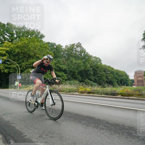 14.09.2025 - Stadtparktriathlon Michael Burmester http://msf.ph/oto/8890331 14.09.2025 09:36:02 Radfahren 448, 462, 466, 478, 504 meine-sportfotos.de