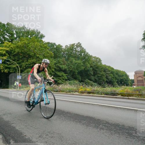 14.09.2025 - Stadtparktriathlon Michael Burmester http://msf.ph/oto/8890352 14.09.2025 09:37:10 Radfahren 423, 500 meine-sportfotos.de