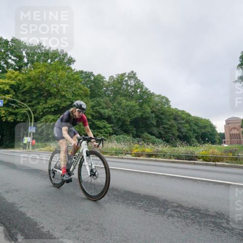 14.09.2025 - Stadtparktriathlon Michael Burmester http://msf.ph/oto/8890417 14.09.2025 09:41:05 Radfahren 420, 452, 469, 472, 503 meine-sportfotos.de