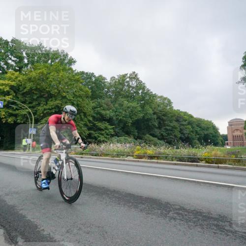 14.09.2025 - Stadtparktriathlon Michael Burmester http://msf.ph/oto/8890429 14.09.2025 09:41:55 Radfahren 395, 465 meine-sportfotos.de
