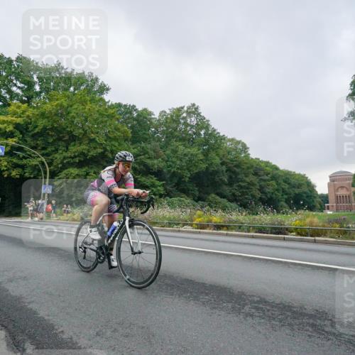 14.09.2025 - Stadtparktriathlon Michael Burmester http://msf.ph/oto/8890435 14.09.2025 09:42:18 Radfahren 415, 438, 460, 462, 479, 497 meine-sportfotos.de