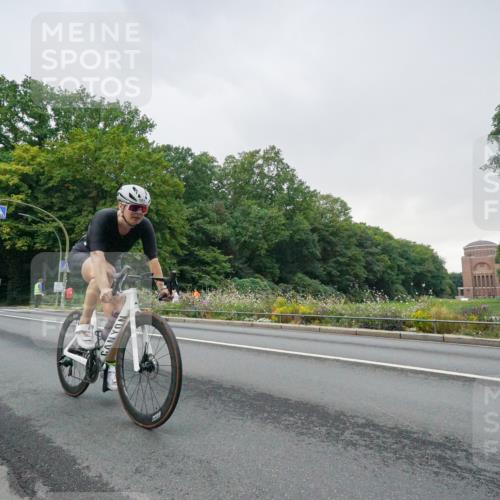 14.09.2025 - Stadtparktriathlon Michael Burmester http://msf.ph/oto/8890461 14.09.2025 09:44:07 Radfahren 501 meine-sportfotos.de