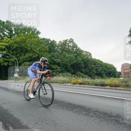 14.09.2025 - Stadtparktriathlon Michael Burmester http://msf.ph/oto/8890465 14.09.2025 09:44:59 Radfahren 457 meine-sportfotos.de
