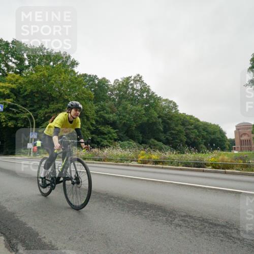 14.09.2025 - Stadtparktriathlon Michael Burmester http://msf.ph/oto/8890504 14.09.2025 09:48:24 Radfahren 472, 605 meine-sportfotos.de