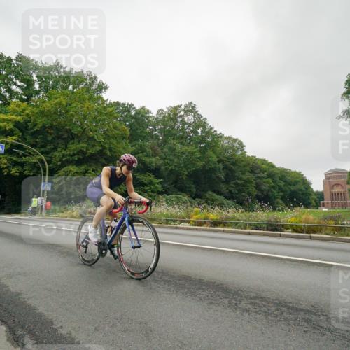 14.09.2025 - Stadtparktriathlon Michael Burmester http://msf.ph/oto/8890514 14.09.2025 09:49:21 Radfahren 459 meine-sportfotos.de