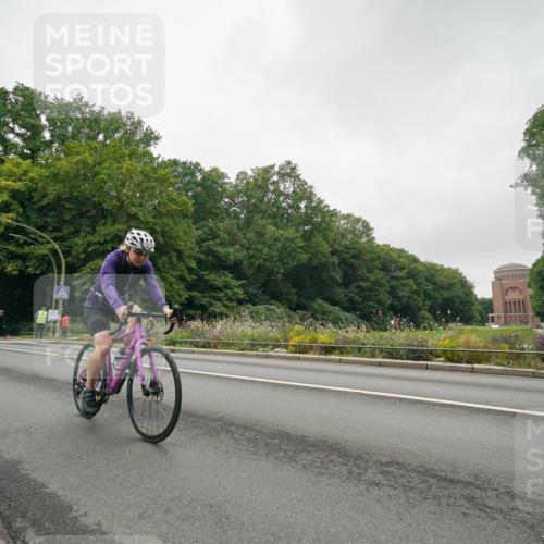 14.09.2025 - Stadtparktriathlon Michael Burmester http://msf.ph/oto/8890520 14.09.2025 09:50:17 Radfahren 445, 492, 506 meine-sportfotos.de