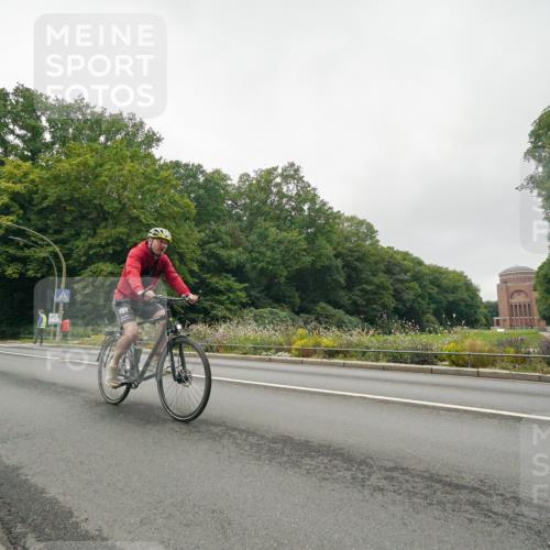 14.09.2025 - Stadtparktriathlon Michael Burmester http://msf.ph/oto/8890544 14.09.2025 09:51:43 Radfahren 505, 620 meine-sportfotos.de