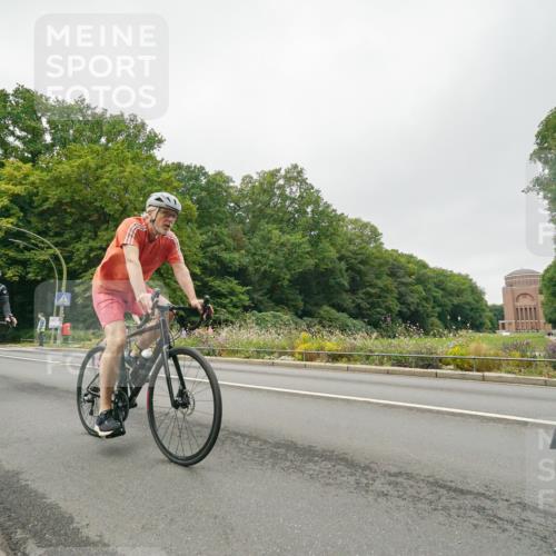 14.09.2025 - Stadtparktriathlon Michael Burmester http://msf.ph/oto/8890563 14.09.2025 09:53:09 Radfahren 485, 577, 591, 606, 609, 616 meine-sportfotos.de
