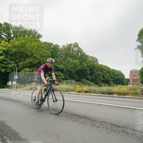 14.09.2025 - Stadtparktriathlon Michael Burmester http://msf.ph/oto/8890568 14.09.2025 09:53:18 Radfahren 550, 591, 609, 614, 618 meine-sportfotos.de
