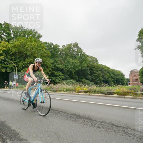 14.09.2025 - Stadtparktriathlon Michael Burmester http://msf.ph/oto/8890575 14.09.2025 09:53:41 Radfahren 500, 523, 524, 529, 585 meine-sportfotos.de