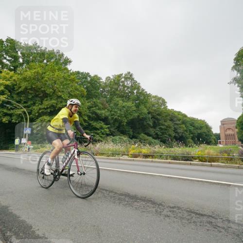 14.09.2025 - Stadtparktriathlon Michael Burmester http://msf.ph/oto/8890584 14.09.2025 09:54:10 Radfahren 511, 598, 607 meine-sportfotos.de