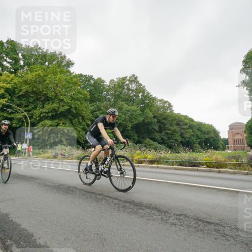 14.09.2025 - Stadtparktriathlon Michael Burmester http://msf.ph/oto/8890604 14.09.2025 09:55:14 Radfahren 509, 532, 534, 536, 554, 571, 573, 578, 592, 602 meine-sportfotos.de