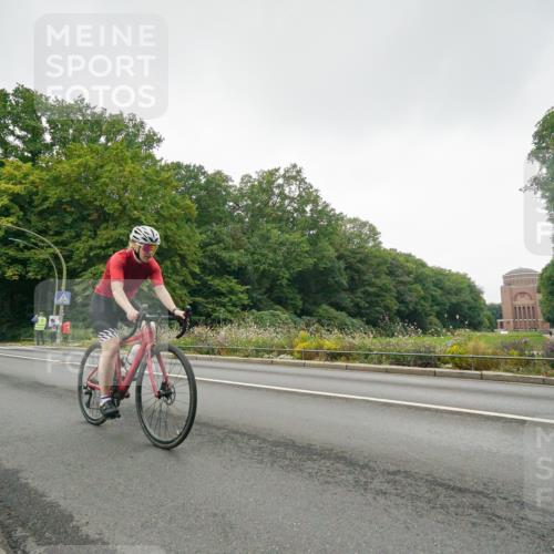 14.09.2025 - Stadtparktriathlon Michael Burmester http://msf.ph/oto/8890628 14.09.2025 09:56:19 Radfahren 531, 566, 615 meine-sportfotos.de