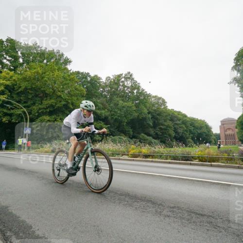 14.09.2025 - Stadtparktriathlon Michael Burmester http://msf.ph/oto/8890655 14.09.2025 09:58:01 Radfahren 513, 547, 563 meine-sportfotos.de