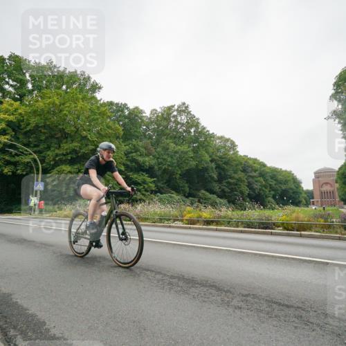14.09.2025 - Stadtparktriathlon Michael Burmester http://msf.ph/oto/8890662 14.09.2025 09:58:42 Radfahren 545, 574 meine-sportfotos.de