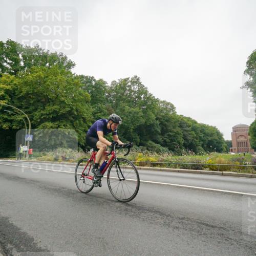 14.09.2025 - Stadtparktriathlon Michael Burmester http://msf.ph/oto/8890664 14.09.2025 09:58:54 Radfahren 549, 599, 604, 617 meine-sportfotos.de
