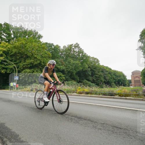 14.09.2025 - Stadtparktriathlon Michael Burmester http://msf.ph/oto/8890722 14.09.2025 10:02:04 Radfahren 529, 544, 595, 660 meine-sportfotos.de