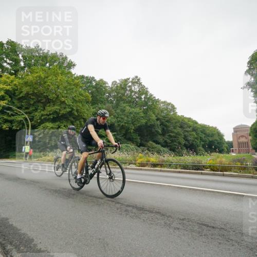 14.09.2025 - Stadtparktriathlon Michael Burmester http://msf.ph/oto/8890730 14.09.2025 10:02:25 Radfahren 515, 555, 559, 561, 573, 593 meine-sportfotos.de