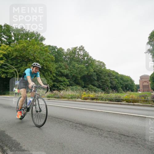 14.09.2025 - Stadtparktriathlon Michael Burmester http://msf.ph/oto/8890737 14.09.2025 10:02:35 Radfahren 514, 561, 571 meine-sportfotos.de