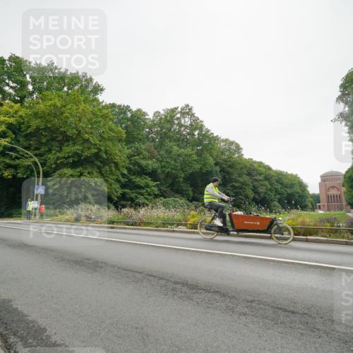 14.09.2025 - Stadtparktriathlon Michael Burmester http://msf.ph/oto/8890751 14.09.2025 10:03:33 Radfahren 534, 589, 592, 611 meine-sportfotos.de