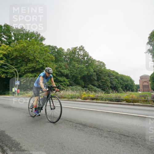 14.09.2025 - Stadtparktriathlon Michael Burmester http://msf.ph/oto/8890786 14.09.2025 10:05:35 Radfahren 517, 547, 610, 617 meine-sportfotos.de