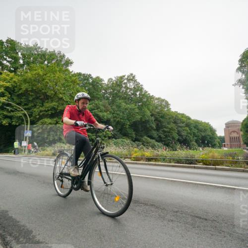 14.09.2025 - Stadtparktriathlon Michael Burmester http://msf.ph/oto/8890798 14.09.2025 10:06:17 Radfahren 519, 590, 600, 601, 602 meine-sportfotos.de
