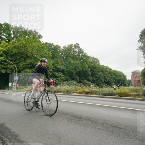 14.09.2025 - Stadtparktriathlon Michael Burmester http://msf.ph/oto/8890813 14.09.2025 10:07:25 Radfahren 524, 537, 541, 548 meine-sportfotos.de