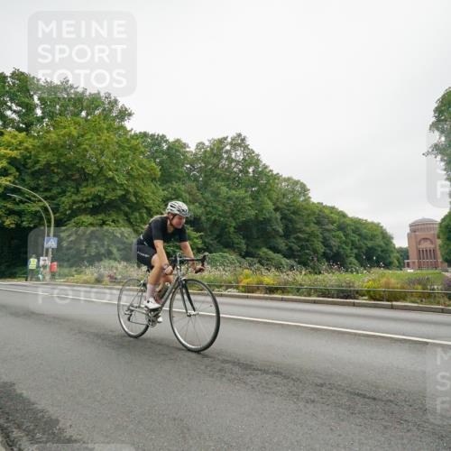 14.09.2025 - Stadtparktriathlon Michael Burmester http://msf.ph/oto/8890814 14.09.2025 10:07:29 Radfahren 524, 537, 541, 545, 548 meine-sportfotos.de
