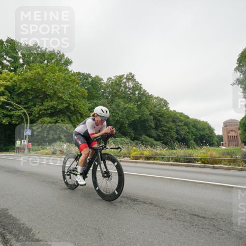 14.09.2025 - Stadtparktriathlon Michael Burmester http://msf.ph/oto/8890843 14.09.2025 10:09:21 Radfahren 518, 555, 573, 595, 597, 606 meine-sportfotos.de