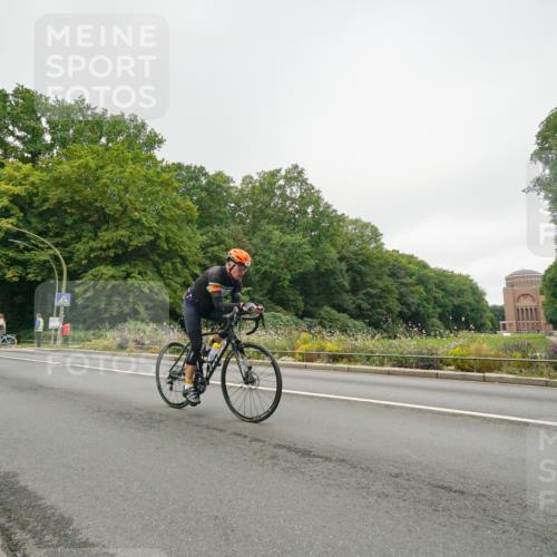14.09.2025 - Stadtparktriathlon Michael Burmester http://msf.ph/oto/8890851 14.09.2025 10:09:39 Radfahren 512, 525, 551, 583, 599, 660 meine-sportfotos.de