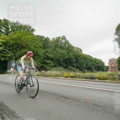 14.09.2025 - Stadtparktriathlon Michael Burmester http://msf.ph/oto/8890865 14.09.2025 10:10:17 Radfahren 544, 571, 577, 594 meine-sportfotos.de