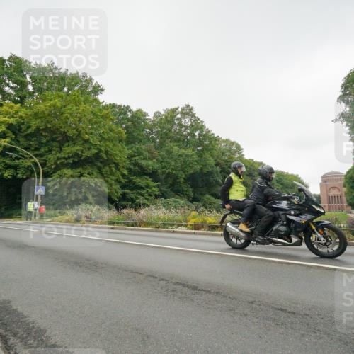 14.09.2025 - Stadtparktriathlon Michael Burmester http://msf.ph/oto/8890905 14.09.2025 10:12:40 Radfahren 509 meine-sportfotos.de