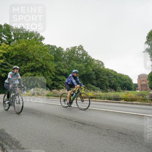 14.09.2025 - Stadtparktriathlon Michael Burmester http://msf.ph/oto/8890915 14.09.2025 10:13:15 Radfahren 522, 562, 578, 586, 610 meine-sportfotos.de
