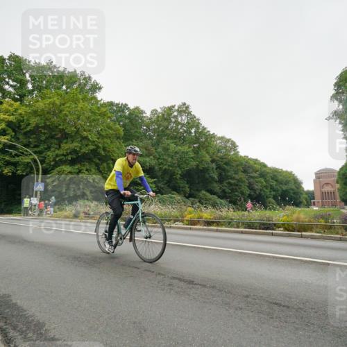 14.09.2025 - Stadtparktriathlon Michael Burmester http://msf.ph/oto/8890916 14.09.2025 10:13:21 Radfahren 521, 522, 546, 562, 578, 586, 610 meine-sportfotos.de