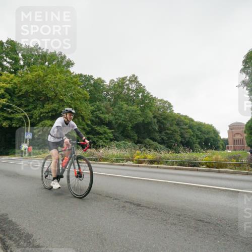 14.09.2025 - Stadtparktriathlon Michael Burmester http://msf.ph/oto/8890943 14.09.2025 10:14:56 Radfahren 536, 582, 584, 717 meine-sportfotos.de