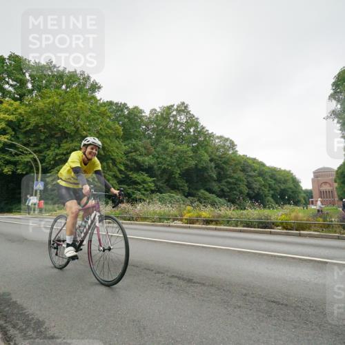 14.09.2025 - Stadtparktriathlon Michael Burmester http://msf.ph/oto/8890963 14.09.2025 10:16:05 Radfahren 537, 607, 618, 624, 681 meine-sportfotos.de