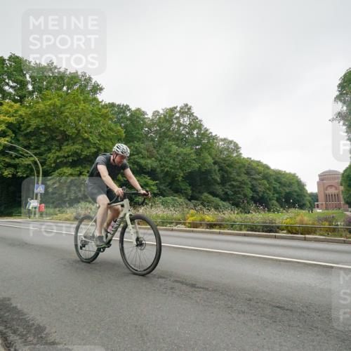 14.09.2025 - Stadtparktriathlon Michael Burmester http://msf.ph/oto/8890966 14.09.2025 10:16:07 Radfahren 537, 607, 618, 624, 681 meine-sportfotos.de