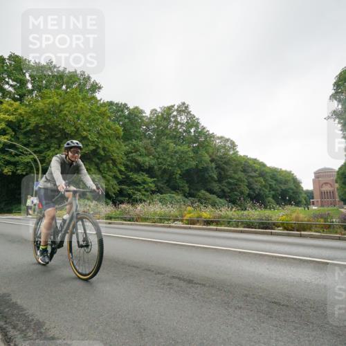 14.09.2025 - Stadtparktriathlon Michael Burmester http://msf.ph/oto/8890981 14.09.2025 10:16:34 Radfahren 513, 550, 555, 573, 585, 595, 614, 615, 629 meine-sportfotos.de