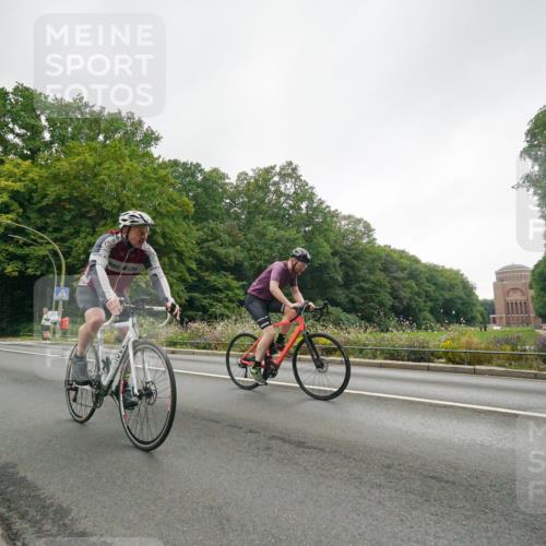 14.09.2025 - Stadtparktriathlon Michael Burmester http://msf.ph/oto/8890984 14.09.2025 10:16:39 Radfahren 513, 550, 585, 588, 614, 615, 629 meine-sportfotos.de