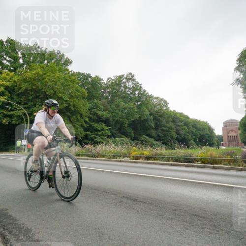 14.09.2025 - Stadtparktriathlon Michael Burmester http://msf.ph/oto/8890991 14.09.2025 10:16:55 Radfahren 535, 576, 594 meine-sportfotos.de