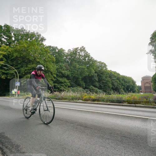 14.09.2025 - Stadtparktriathlon Michael Burmester http://msf.ph/oto/8891037 14.09.2025 10:19:39 Radfahren 529, 641 meine-sportfotos.de