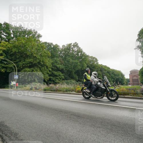 14.09.2025 - Stadtparktriathlon Michael Burmester http://msf.ph/oto/8891043 14.09.2025 10:20:06 Radfahren 539, 592, 611, 632, 661, 677, 687 meine-sportfotos.de