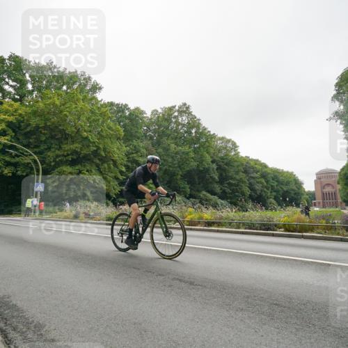 14.09.2025 - Stadtparktriathlon Michael Burmester http://msf.ph/oto/8891071 14.09.2025 10:20:55 Radfahren 515, 610, 619, 694, 720 meine-sportfotos.de