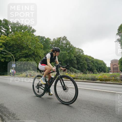 14.09.2025 - Stadtparktriathlon Michael Burmester http://msf.ph/oto/8891081 14.09.2025 10:21:14 Radfahren 524, 533, 566, 596, 648 meine-sportfotos.de