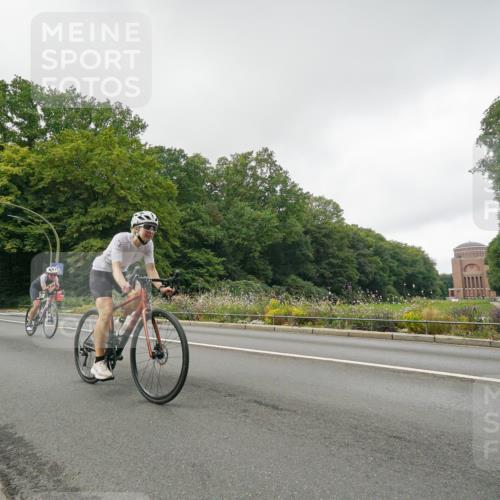 14.09.2025 - Stadtparktriathlon Michael Burmester http://msf.ph/oto/8891145 14.09.2025 10:23:28 Radfahren 517, 555, 573, 587, 607, 618, 624, 626, 642, 647, 706 meine-sportfotos.de