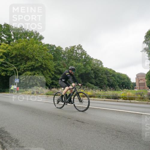 14.09.2025 - Stadtparktriathlon Michael Burmester http://msf.ph/oto/8891150 14.09.2025 10:23:31 Radfahren 517, 555, 573, 587, 607, 608, 618, 624, 626, 642, 647, 706 meine-sportfotos.de