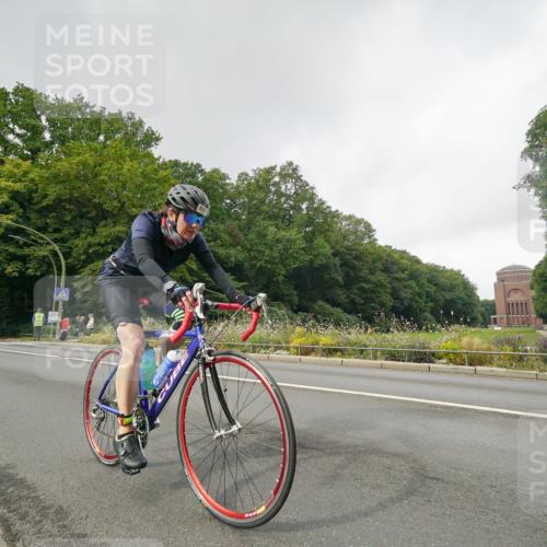 14.09.2025 - Stadtparktriathlon Michael Burmester http://msf.ph/oto/8891176 14.09.2025 10:24:41 Radfahren 511, 537, 551, 558, 580, 663, 681, 683, 701 meine-sportfotos.de