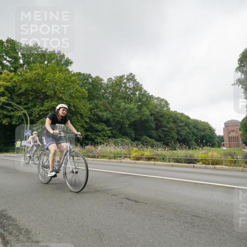 14.09.2025 - Stadtparktriathlon Michael Burmester http://msf.ph/oto/8891180 14.09.2025 10:24:49 Radfahren 511, 525, 580, 663, 668, 683 meine-sportfotos.de